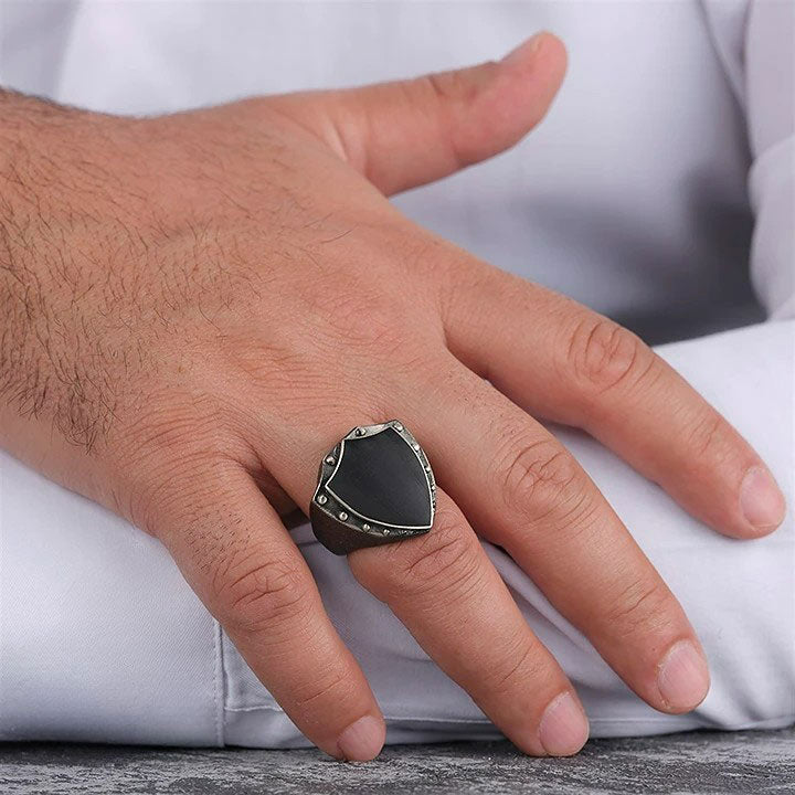 خاتم فضة رجالي 925 بتصميم الدرع  - متجر المارشال للخواتم الرجالية 3