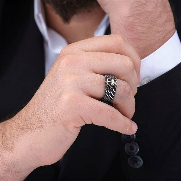 خاتم فضة رجالي 925 مزين بتصميم ميزان العدل الكلاسيكي - متجر المارشال للخواتم الرجالية 4