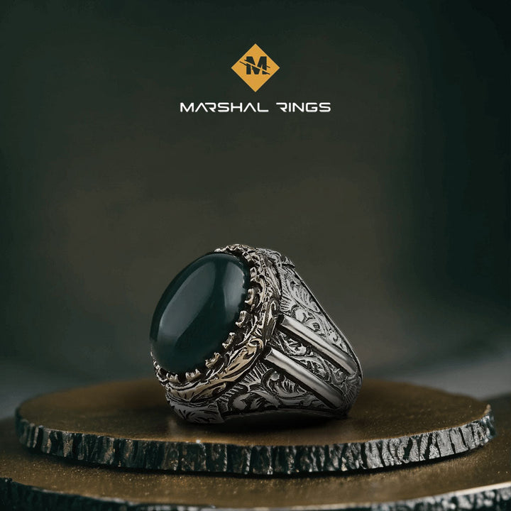 خاتم فضة رجالي  925 بتصميم ملكي فاخر مرصع بحجر عقيق أخضر - متجر المارشال للخواتم الرجالية 1