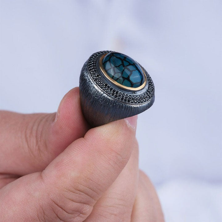 خاتم فضة رجالي 925 مرصع بحجر العقيق ضمن تصميم عصري - متجر المارشال للخواتم الرجالية 2