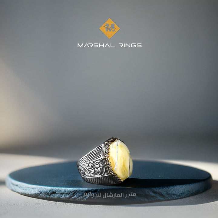 خاتم فضة رجالي 925 مرصع بحجر الكهرمان ضمن تصميم مثمن فاخر - متجر المارشال للخواتم الرجالية 2