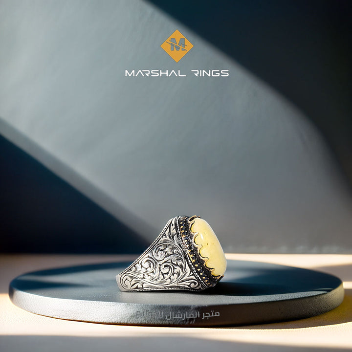 خاتم فضة رجالي 925 مرصع بحجر الكهرمان على شكل بتصميم أنيق - متجر المارشال للخواتم الرجالية 2