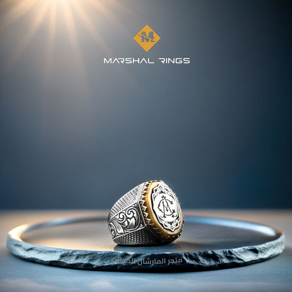 خاتم فضة رجالي 925 مزين بحرف محفور بتصميم أنيق ومتفرد - متجر المارشال للخواتم الرجالية 1