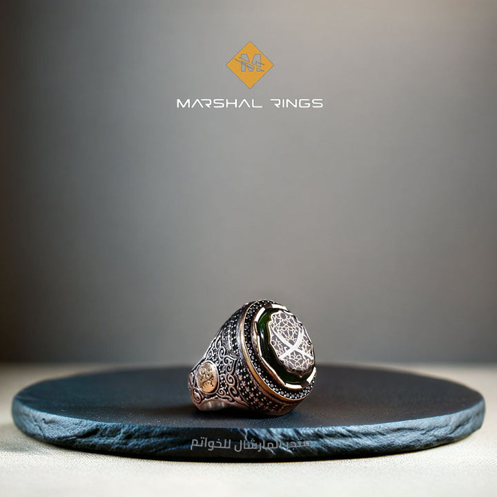 خاتم فضة رجالي 925 مرصح بحجر الكهرمان مزين بنقش سيف ذو الفقار  - متجر المارشال للخواتم الرجالية 1