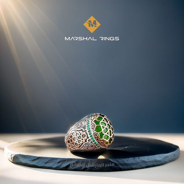 خاتم فضة رجالي 925 مرصع بحجر الكهرمان مزين بإطار منقوش بزخارف سلجوقية - متجر المارشال للخواتم الرجالية 1