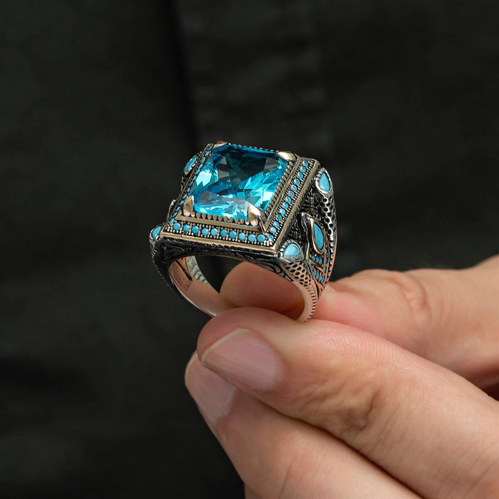 خاتم فضة رجالي مطلي روديوم 925 بحجر أكوامارين ولمسات ذهبية - متجر المارشال للخواتم الرجالية 3