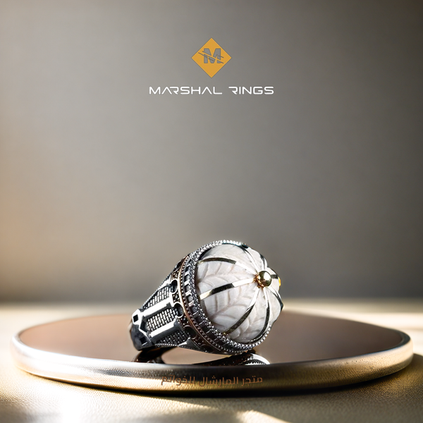 خاتم فضة رجالي 925 بتصميم القبة البيضاء فاخرة المنحوت يدويًا، ومُرصّع بتطعيم أصفر - متجر المارشال للخواتم الرجالية 1