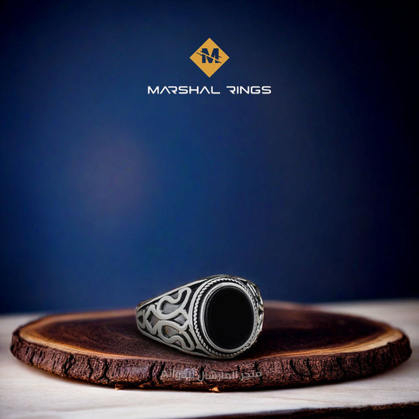 خاتم فضة رجالي  925 مرصع بالأونيكس الأسود بتصميم تراثي - متجر المارشال للخواتم الرجالية 1