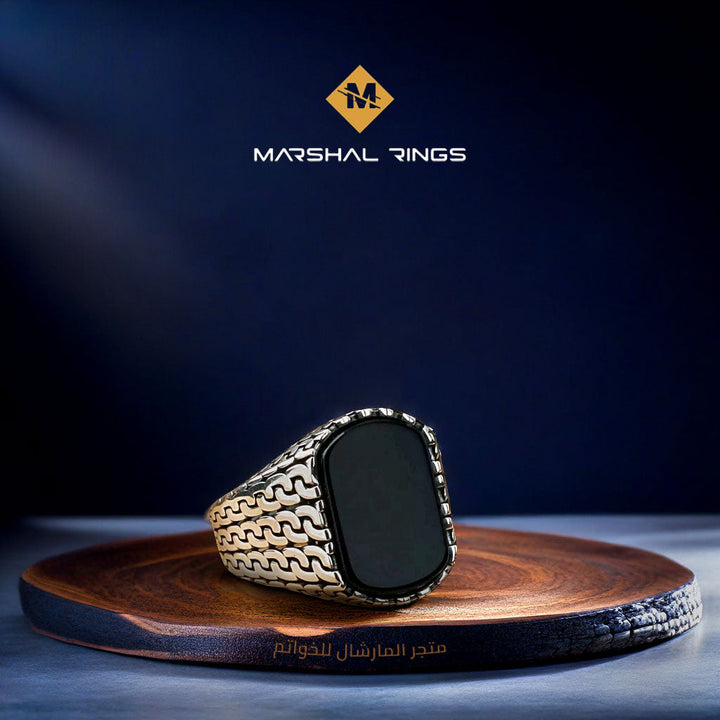 خاتم فضة رجالي  925 مرصع بالأونيكس الأسود بتصميم هندسي فريد - متجر المارشال للخواتم الرجالية 1