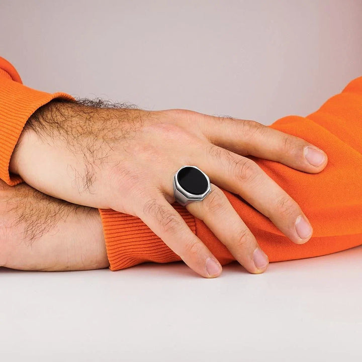خاتم فضة رجالي  925 عصري بتصميم حزام ساعة وحجر أونيكس أسود - متجر المارشال للخواتم الرجالية 2