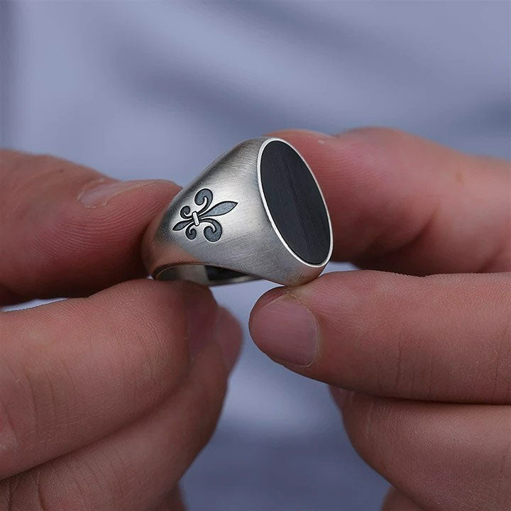 خاتم فضة رجالي 925 مرصع بحجر الأونيكس الأسود ضمن تصميم فاخر - متجر المارشال للخواتم الرجالية 3