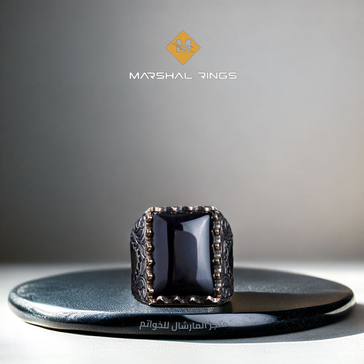 خاتم فضة رجالي 925 مرصع بحجر الأونيكس ضمن إطار مربع صغير منقوش يدوياً - متجر المارشال للخواتم الرجالية 3