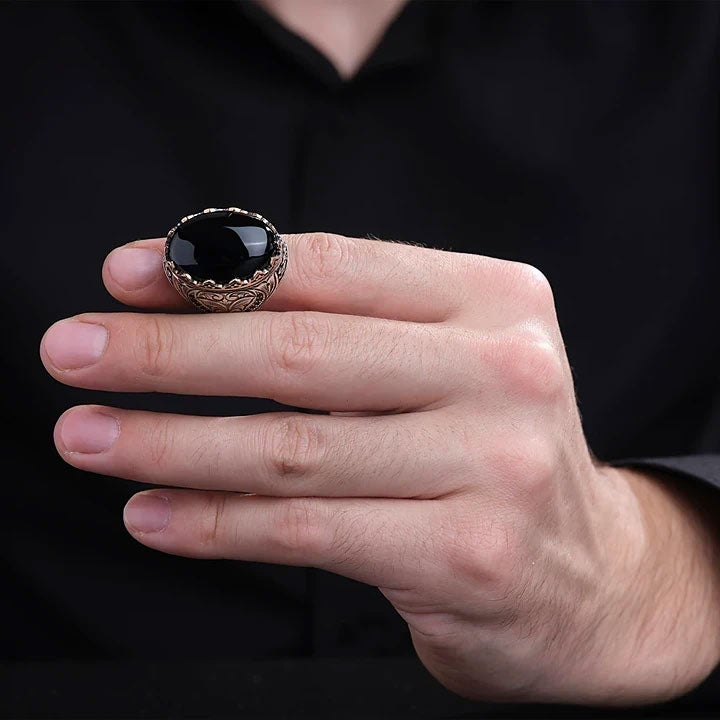 خاتم فضة رجالي 925 مرصع بحجر الأونيكس بتصميم سلطاني راقٍ - متجر المارشال للخواتم الرجالية 5