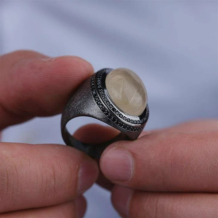 خاتم فضة رجالي 925 مرصع بحجر الكوارتز الروتيل بتصميم كلاسيكي - متجر المارشال للخواتم الرجالية 4