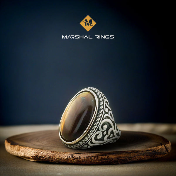 خاتم فضة رجالي 925 كلاسيكي بحجر عين النمر - تصميم فضي منقوش - متجر المارشال للخواتم الرجالية 1
