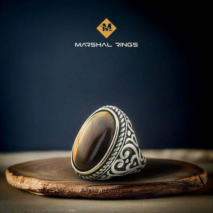 خاتم فضة رجالي 925 كلاسيكي بحجر عين النمر - تصميم فضي منقوش - متجر المارشال للخواتم الرجالية 1