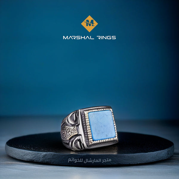 خاتم فضة رجالي 925 مميز بحجر فيروز مربع وتصميم فضي بزخارف عربية - متجر المارشال للخواتم الرجالية 1