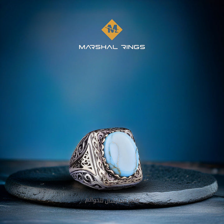 خاتم فضة رجالي 925 بحجر فيروزي وتصميم فخم بنقوش فضية وذهبية - متجر المارشال للخواتم الرجالية 1