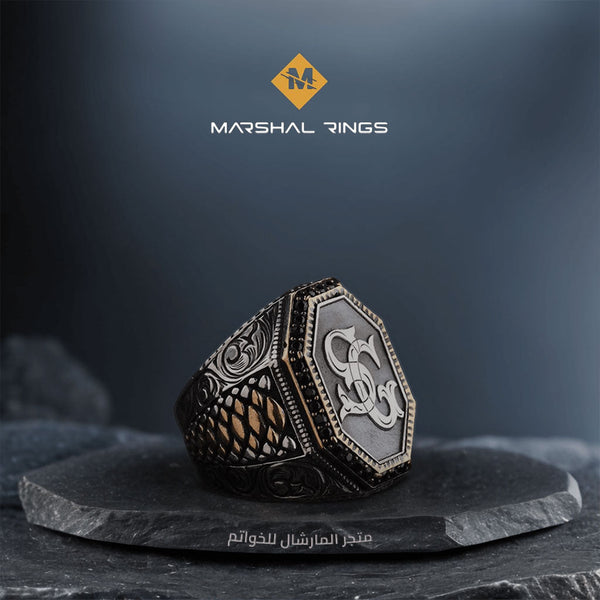 خاتم فضة 925 رجالي أنيق مع نقش شخصي و لمسة فخمة - متجر المارشال للخواتم الرجالية 1