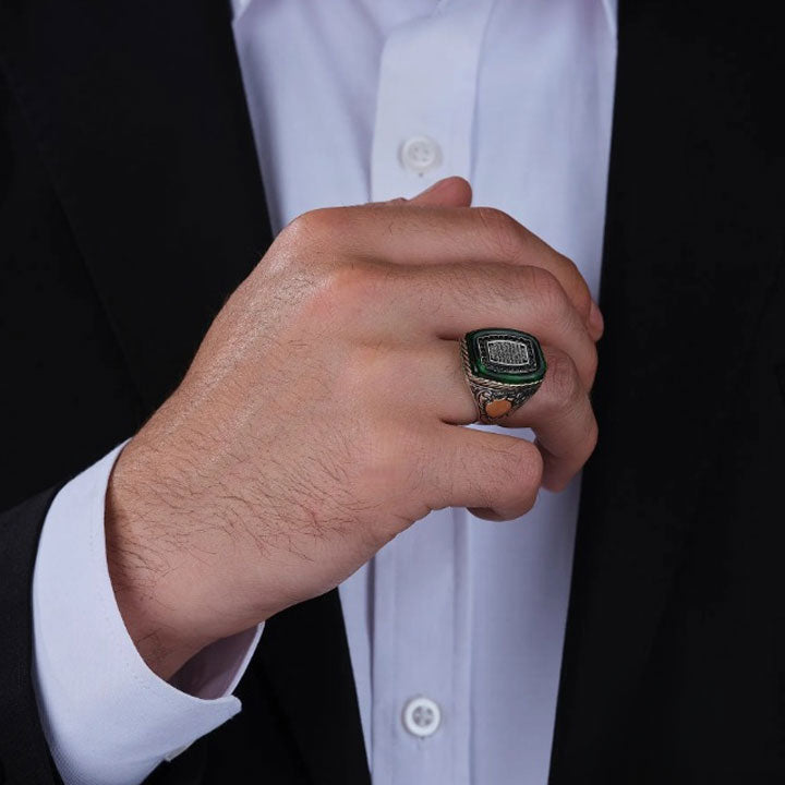 خاتم فضة رجالي بحجر كهرمان أخضر ونقش آية الكرسي (عيار 925) - متجر المارشال للخواتم الرجالية 3