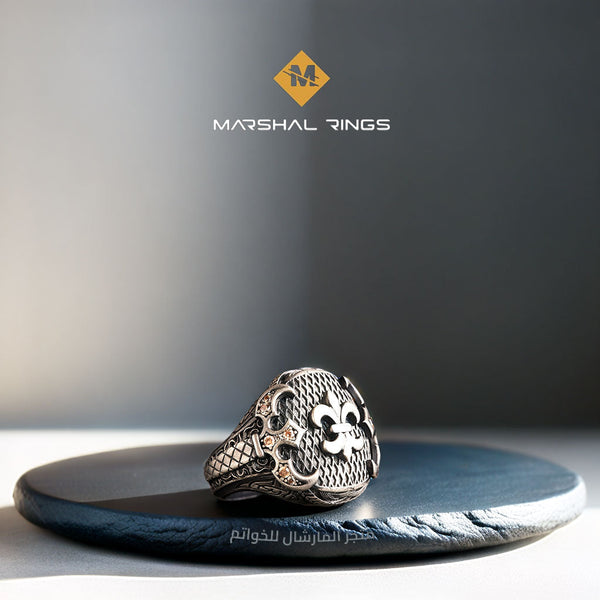 خاتم فضة رجالي عيار 925 تصميم ملكي حفر يدوي دقيق فاخر - متجر المارشال للخواتم الرجالية 1