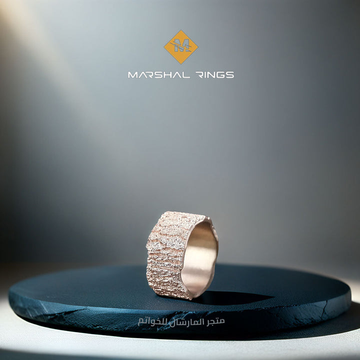 خاتم فضة 925 رجالي بتصميم لحاء الشجر الوردي - متجر المارشال للخواتم الرجالية 1