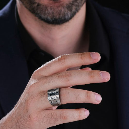 خاتم فضة رجالي عيار 925 مصمم بنقوش بزخرفات من الهندسة الاسلامية - متجر المارشال للخواتم الرجالية 4