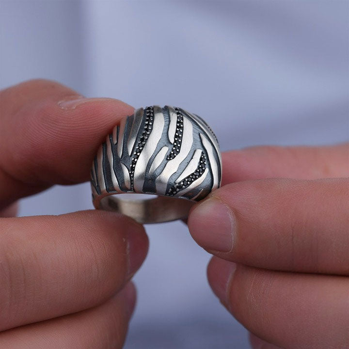 خاتم فضة رجالي 925 بحجر زركون صغيرة - متجر المارشال للخواتم الرجالية 3