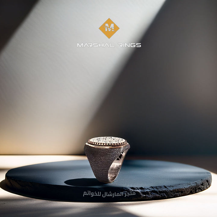 خاتم فضة رجالي راقي وهادئ عيار 925 اسلامي محفور آية الإخلاص - متجر المارشال للخواتم الرجالية 2