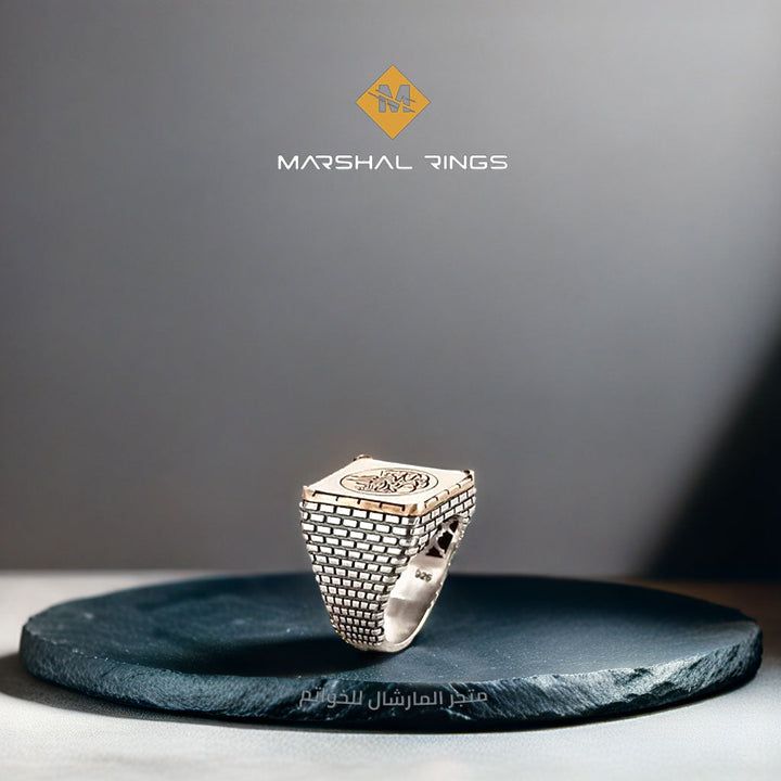 خاتم فضة رجالي 925 محفور بتصميم اسلامي نقش عليه " لا تحزن ان الله معنا" - متجر المارشال للخواتم الرجالية 2