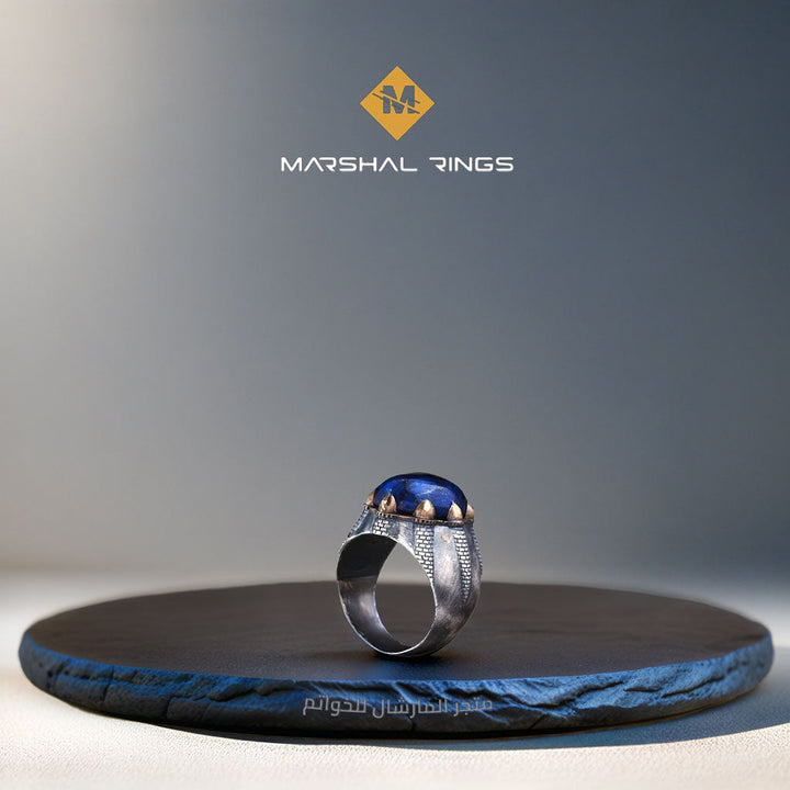 خاتم فضة رجالي 925 مرصع بحجر اللازورد بتصميم كلاسيكي أنيق - متجر المارشال للخواتم الرجالية 2