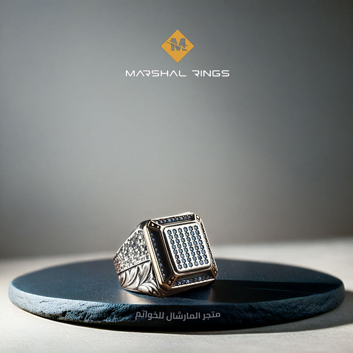 خاتم فضة رجالي 925 مرصع بحجر الفيروز مع نقش يدوي كلاسيكي - متجر المارشال للخواتم الرجالية 1