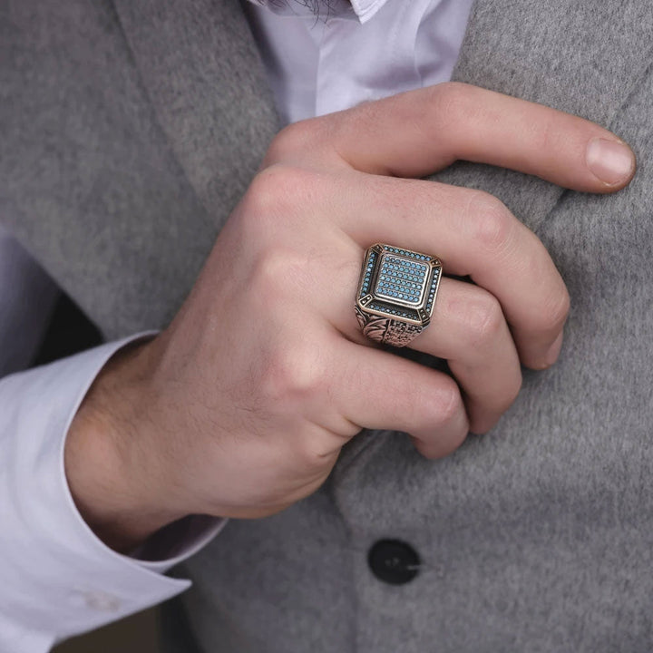 خاتم فضة رجالي 925 مرصع بحجر الفيروز مع نقش يدوي كلاسيكي - متجر المارشال للخواتم الرجالية 3