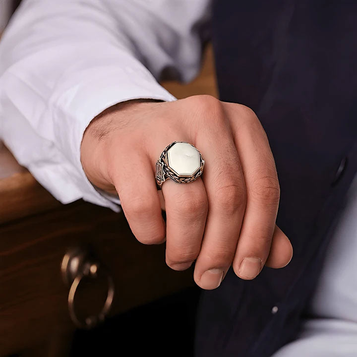 خاتم فضة رجالي 925 مرصع بحجر الصدف الأبيض الفخم - متجر المارشال للخواتم الرجالية 3