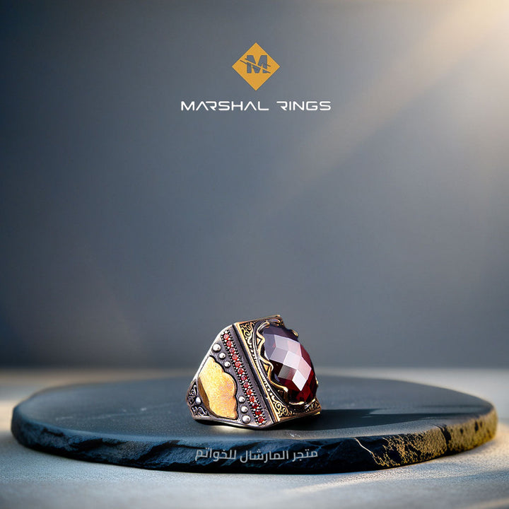 خاتم فضة رجالي 925 مرصع بحجر الزركون الأحمر بتصميم مربع فاخر - متجر المارشال للخواتم الرجالية 2