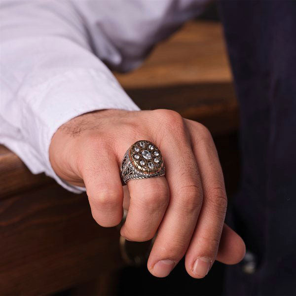 خاتم فضة رجالي 925 مرصع بأحجار الزركون الأبيض مزين بإطار فاخر - متجر المارشال للخواتم الرجالية 4